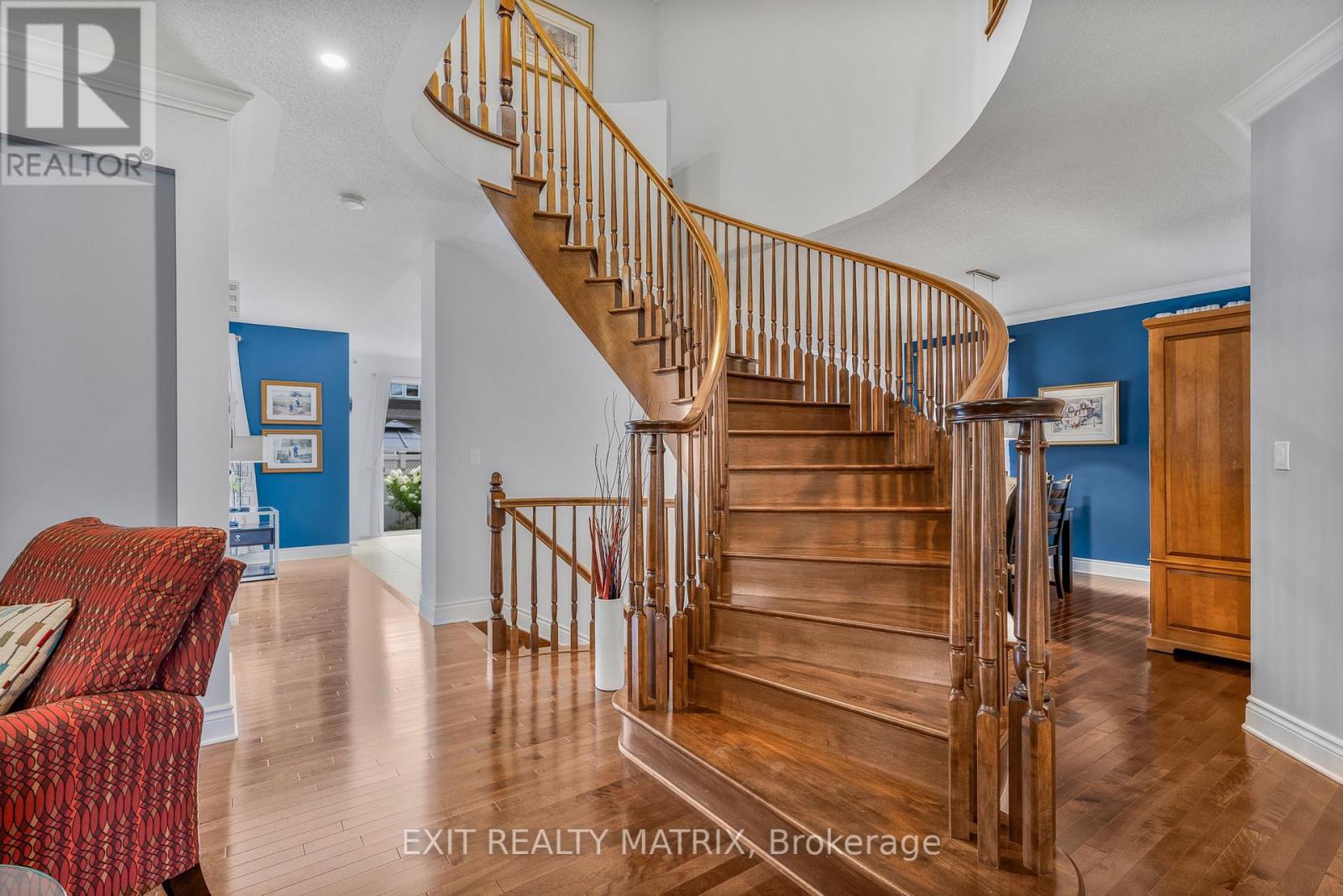 Photo 28 of 352 Oakcrest Way, Ottawa ON