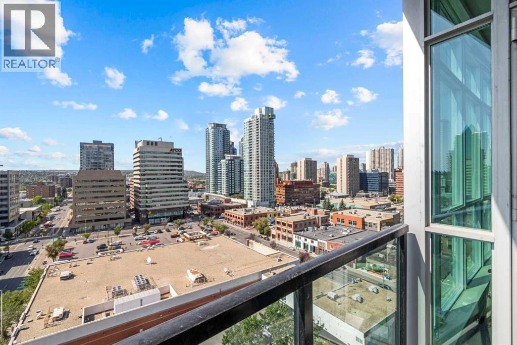 Photo 3 of 1304 788 12 Avenue Sw, Calgary AB