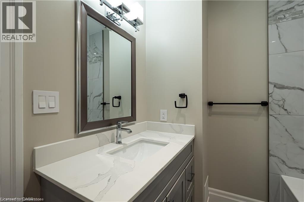 Photo 8 of 145 Wellington Street N Unit 1, Hamilton ON