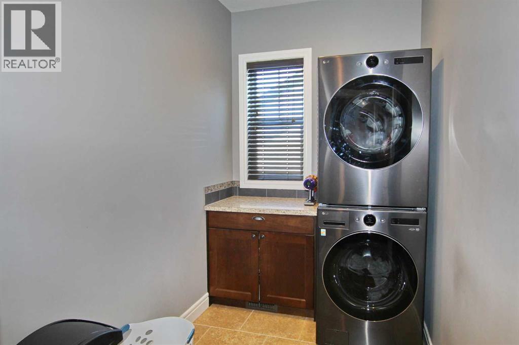 Photo 13 of 6 Laurel Close, Sylvan Lake AB