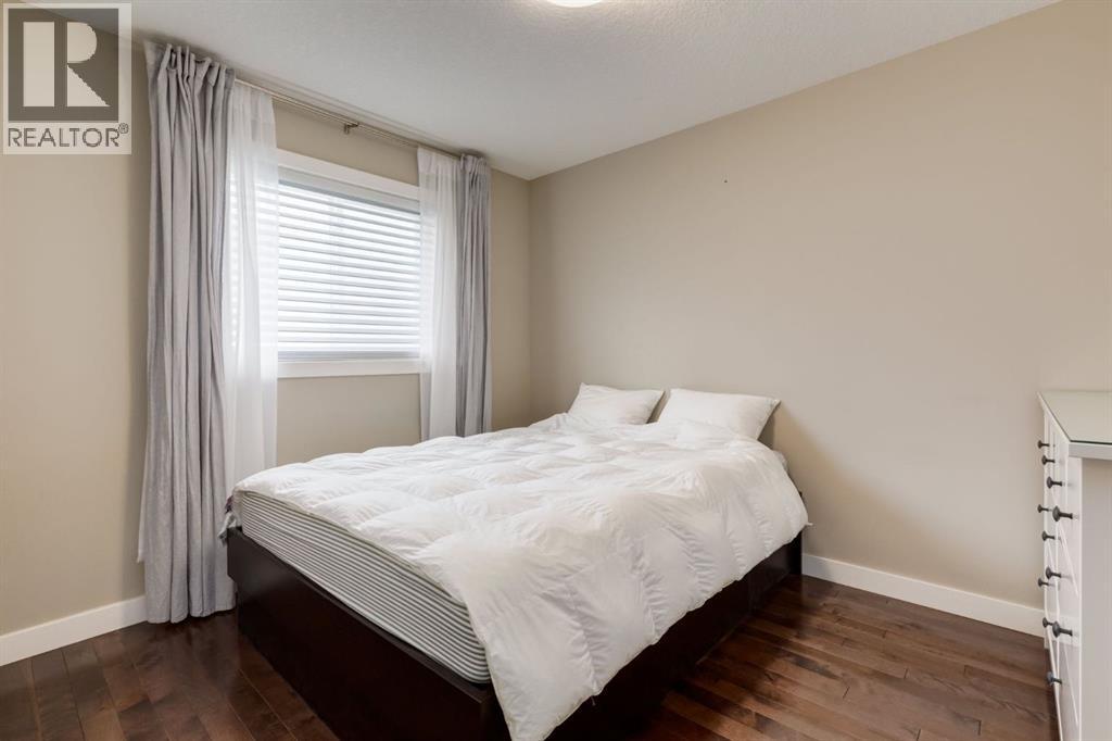 Single Family House for Sale in  Sherwood Mount NW Sherwood Calgary 