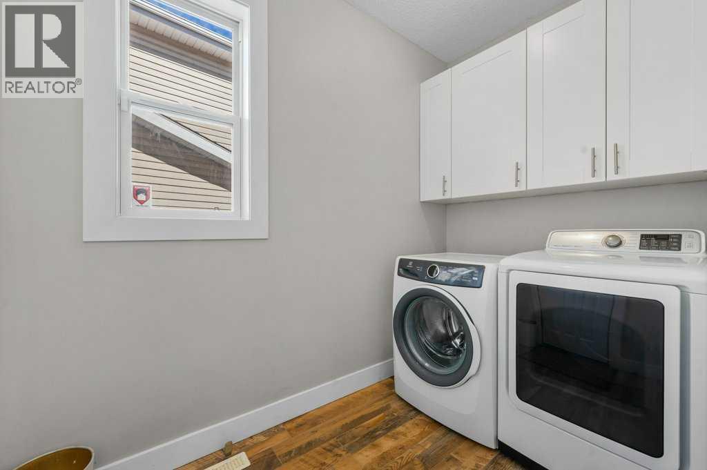 Photo 40 of 139 Douglasdale Point Se, Calgary AB
