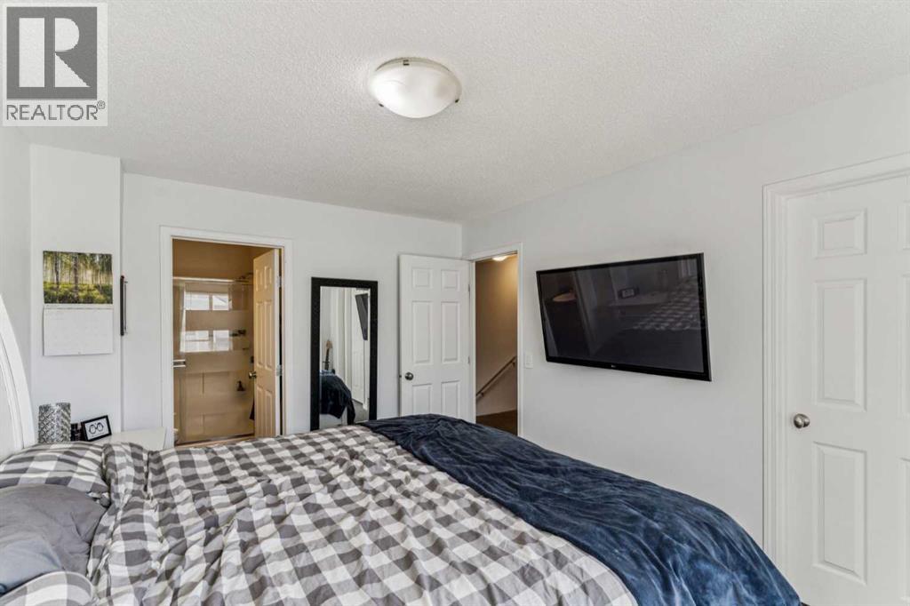 Photo 5 of 3096 New Brighton Gardens Se, Calgary AB