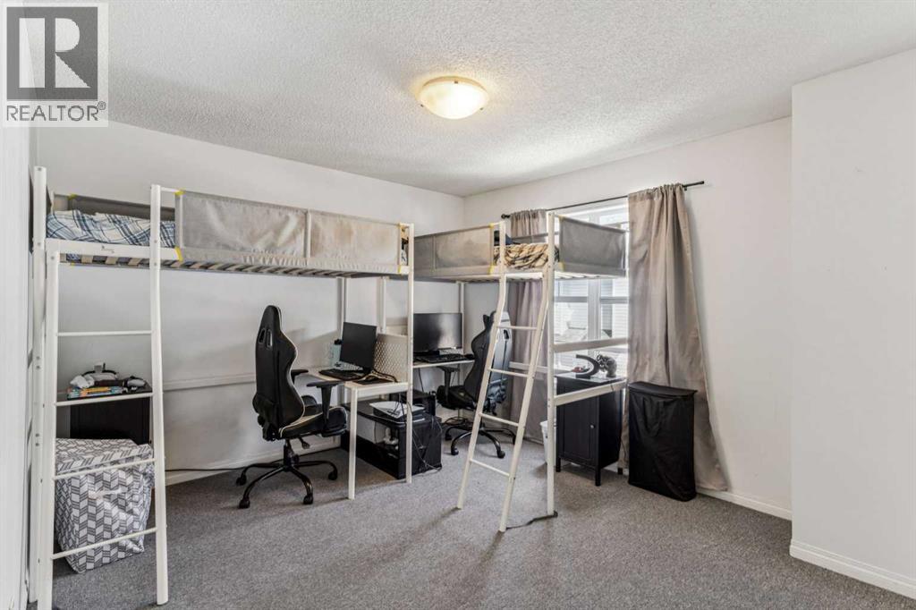 Photo 3 of 3096 New Brighton Gardens Se, Calgary AB