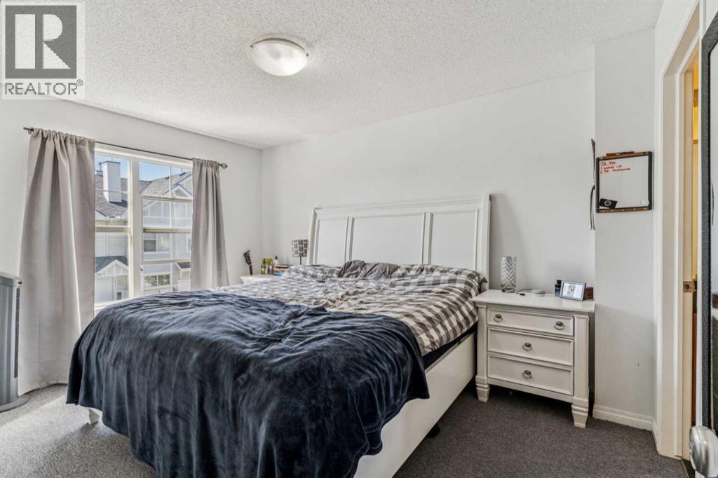Photo 10 of 3096 New Brighton Gardens Se, Calgary AB