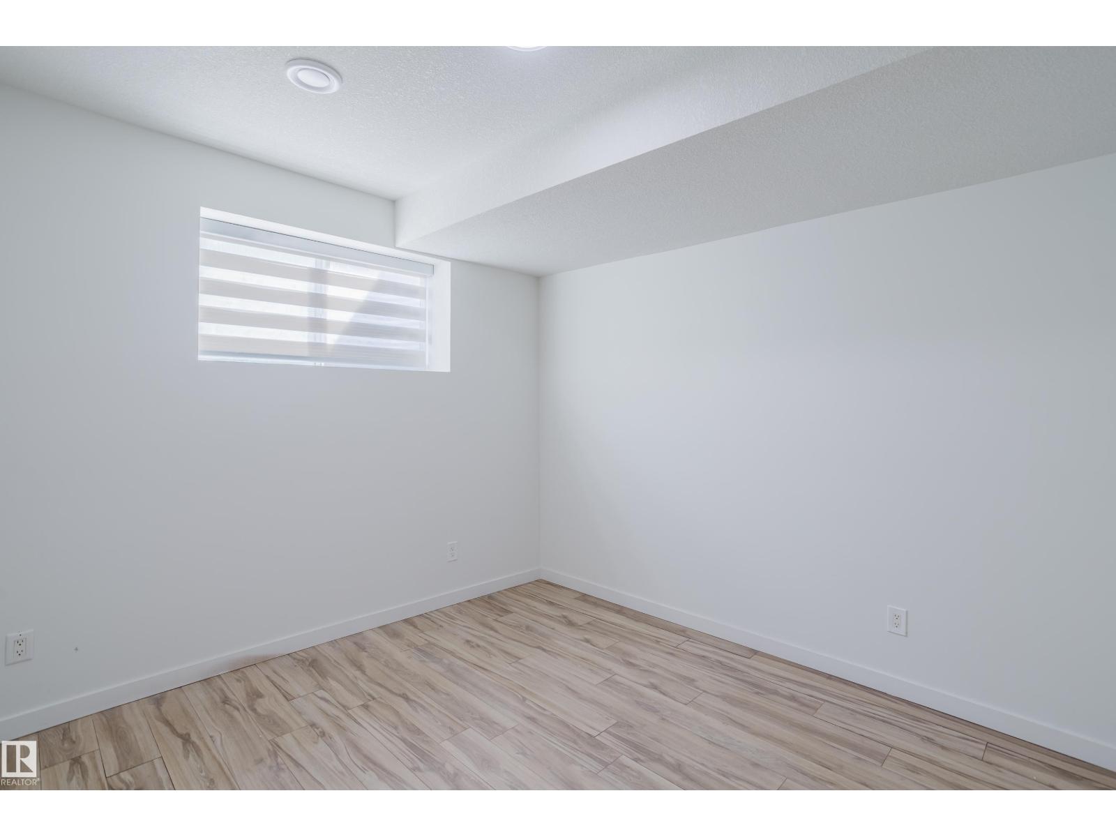Photo 39 of 1665 Glastonbury Bv Nw, Edmonton AB