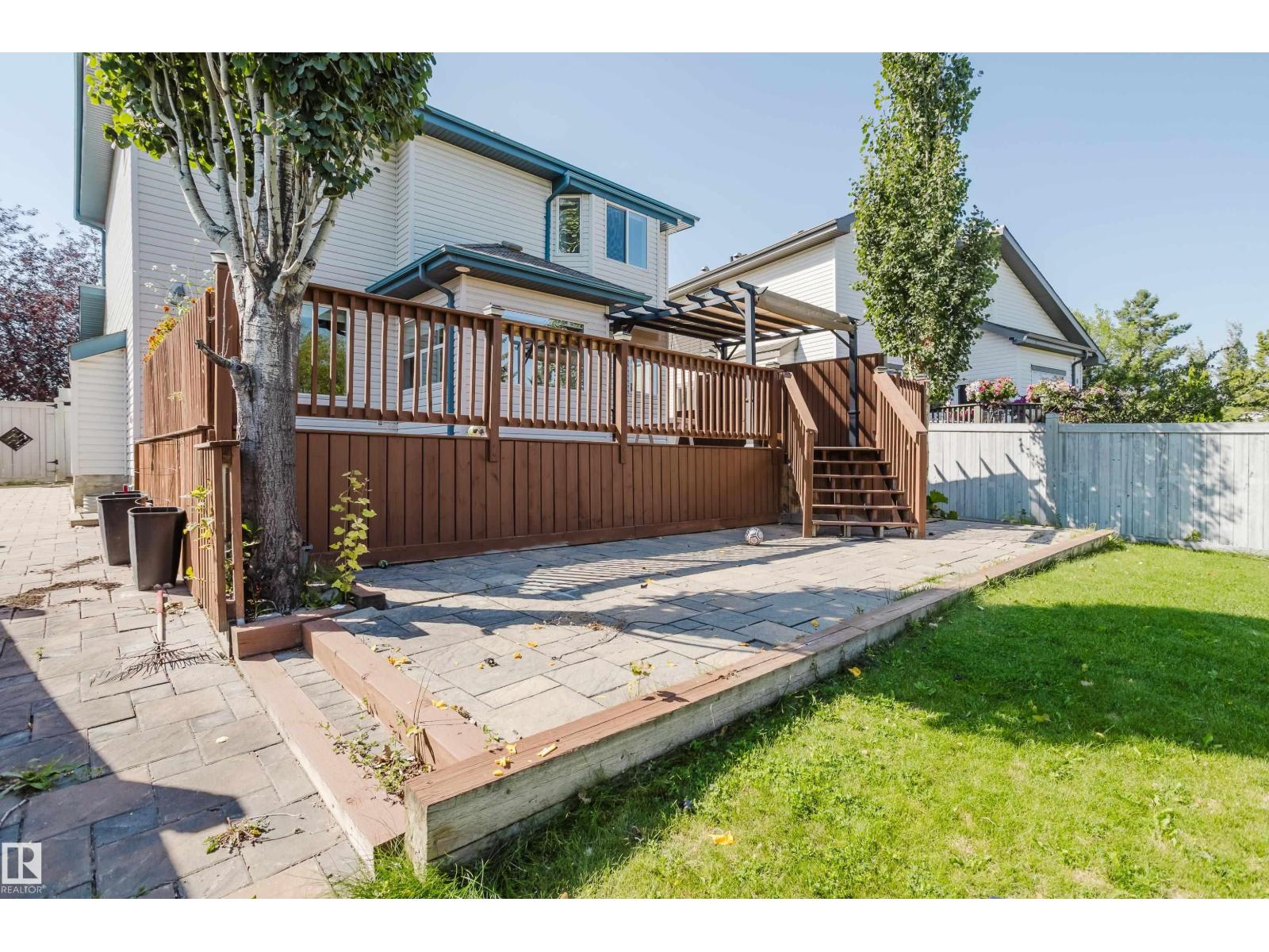Photo 7 of 1665 Glastonbury Bv Nw, Edmonton AB