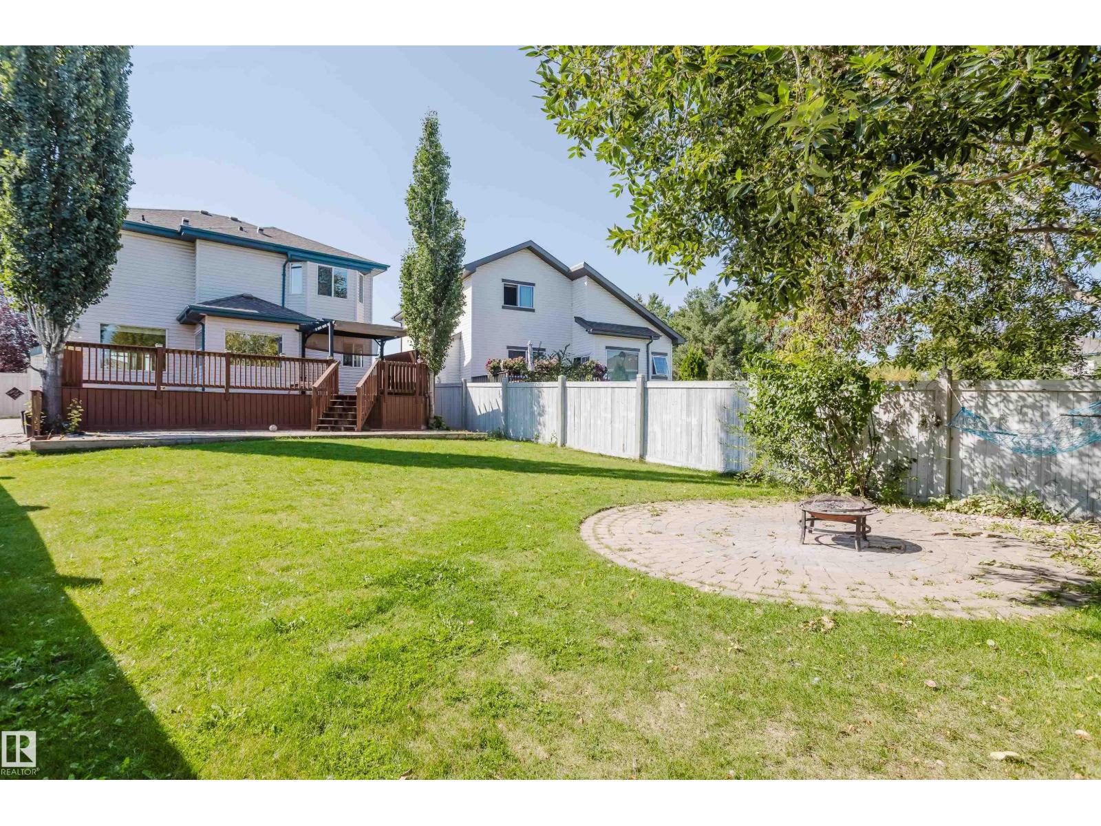 Photo 9 of 1665 Glastonbury Bv Nw, Edmonton AB