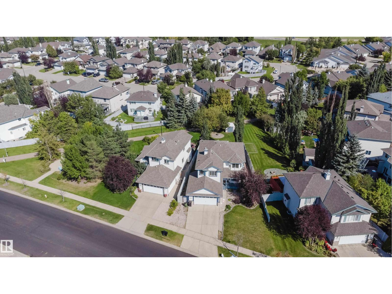 Photo 23 of 1665 Glastonbury Bv Nw, Edmonton AB