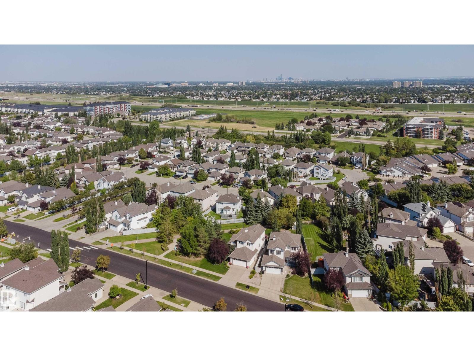 Photo 36 of 1665 Glastonbury Bv Nw, Edmonton AB