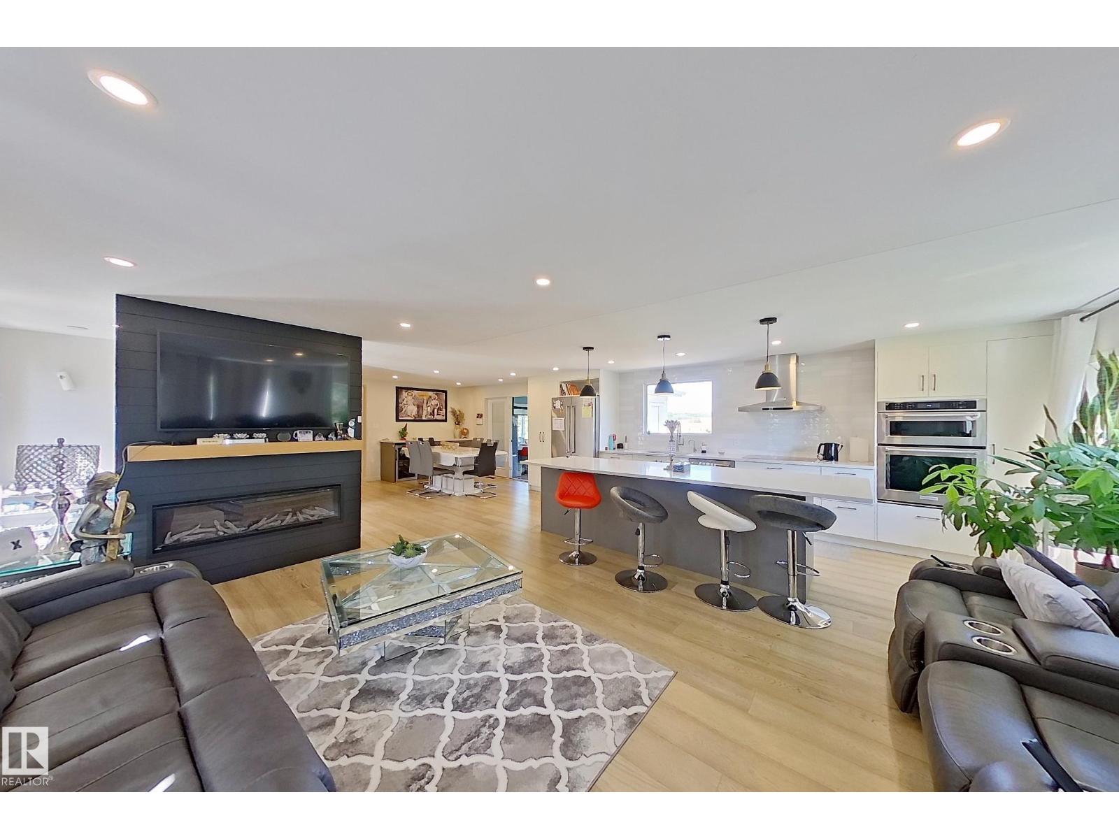 Photo 11 of 3054 28 Av Sw, Edmonton AB