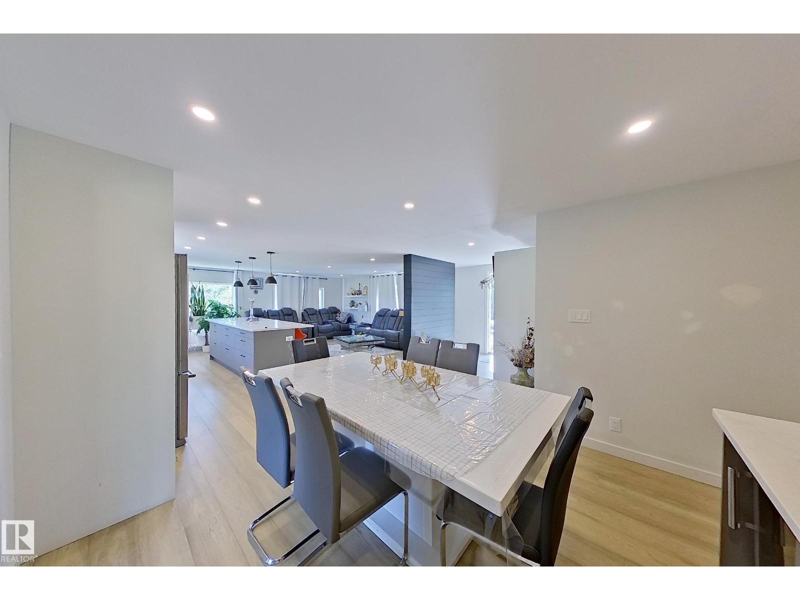 Photo 8 of 3054 28 Av Sw, Edmonton AB