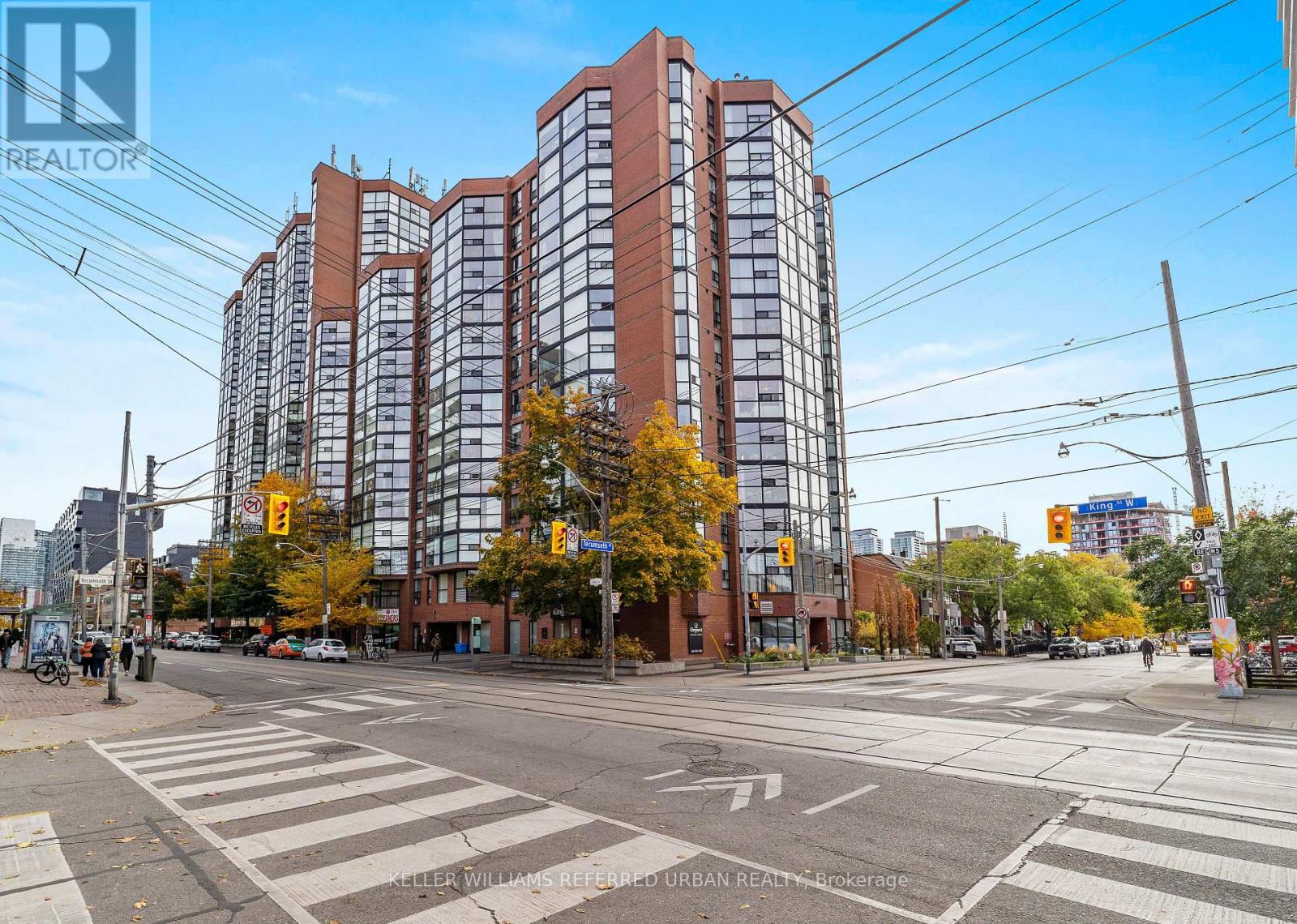 Photo 26 of 404 725 King Street W, Toronto ON