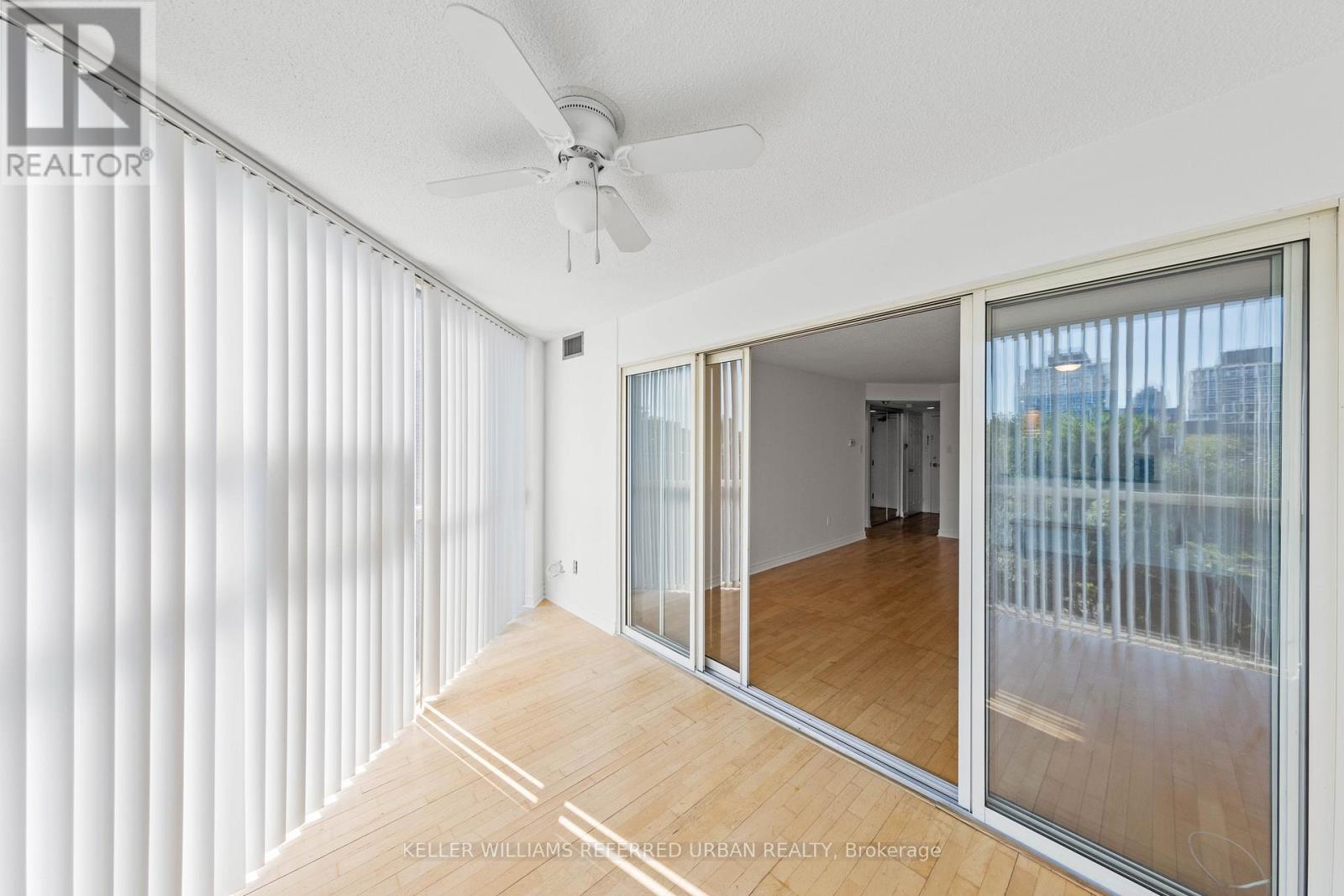 Photo 44 of 404 725 King Street W, Toronto ON