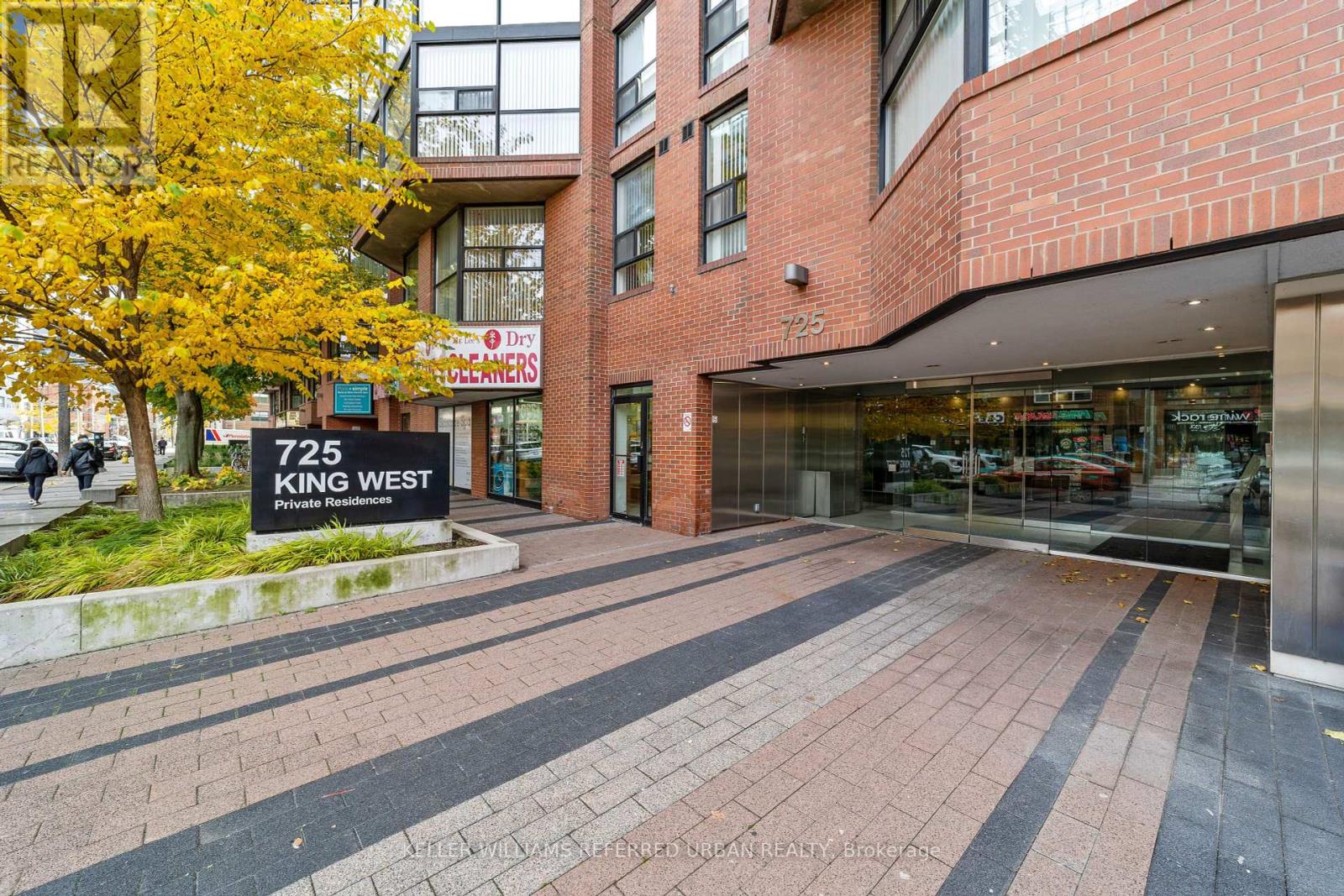 Photo 38 of 404 725 King Street W, Toronto ON