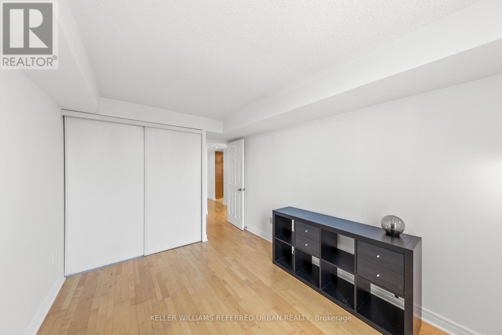 Photo 46 of 404 725 King Street W, Toronto ON