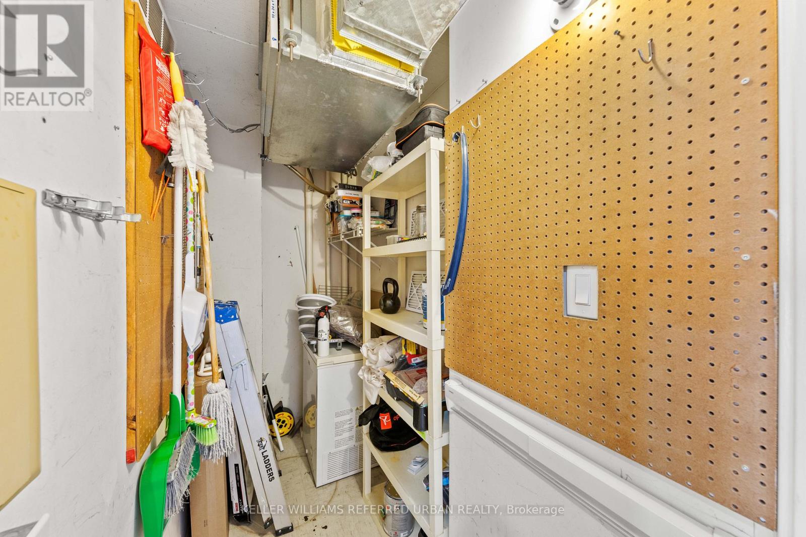 Photo 36 of 404 725 King Street W, Toronto ON