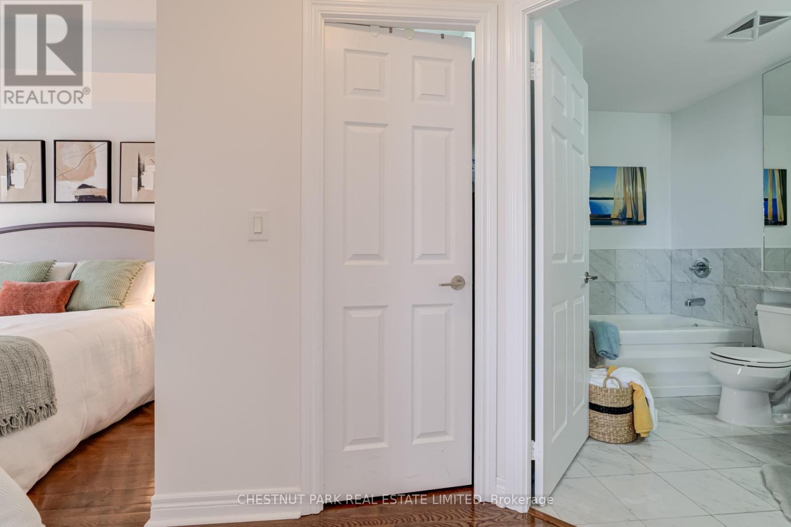 Photo 13 of 1711 736 Spadina Avenue, Toronto ON