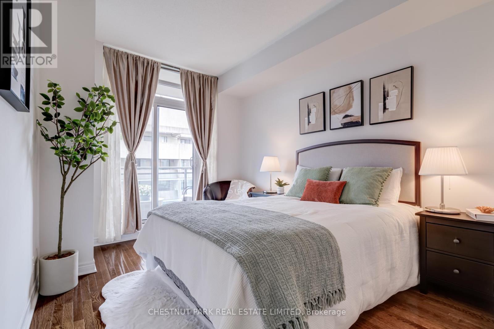 Photo 14 of 1711 736 Spadina Avenue, Toronto ON