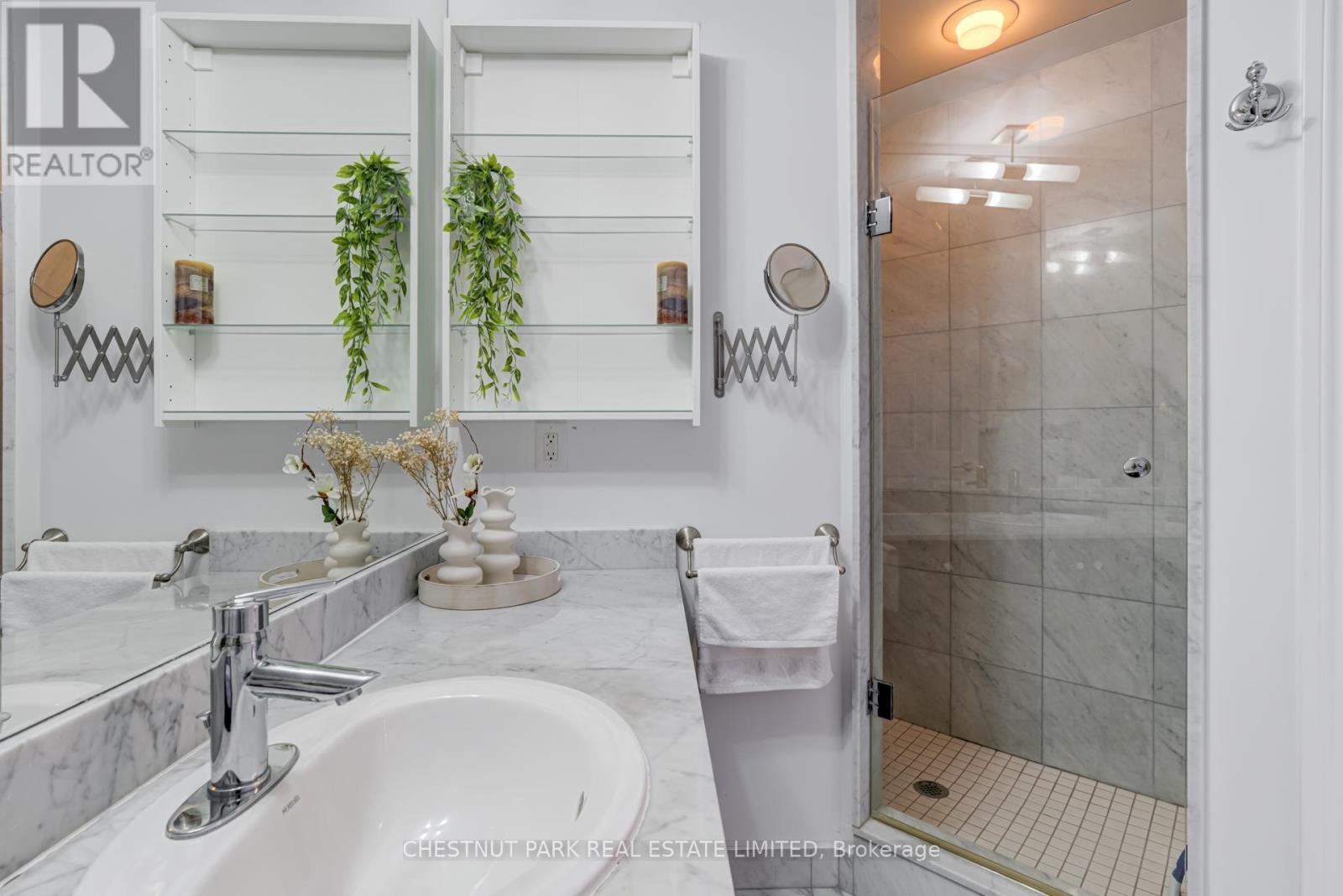 Photo 18 of 1711 736 Spadina Avenue, Toronto ON