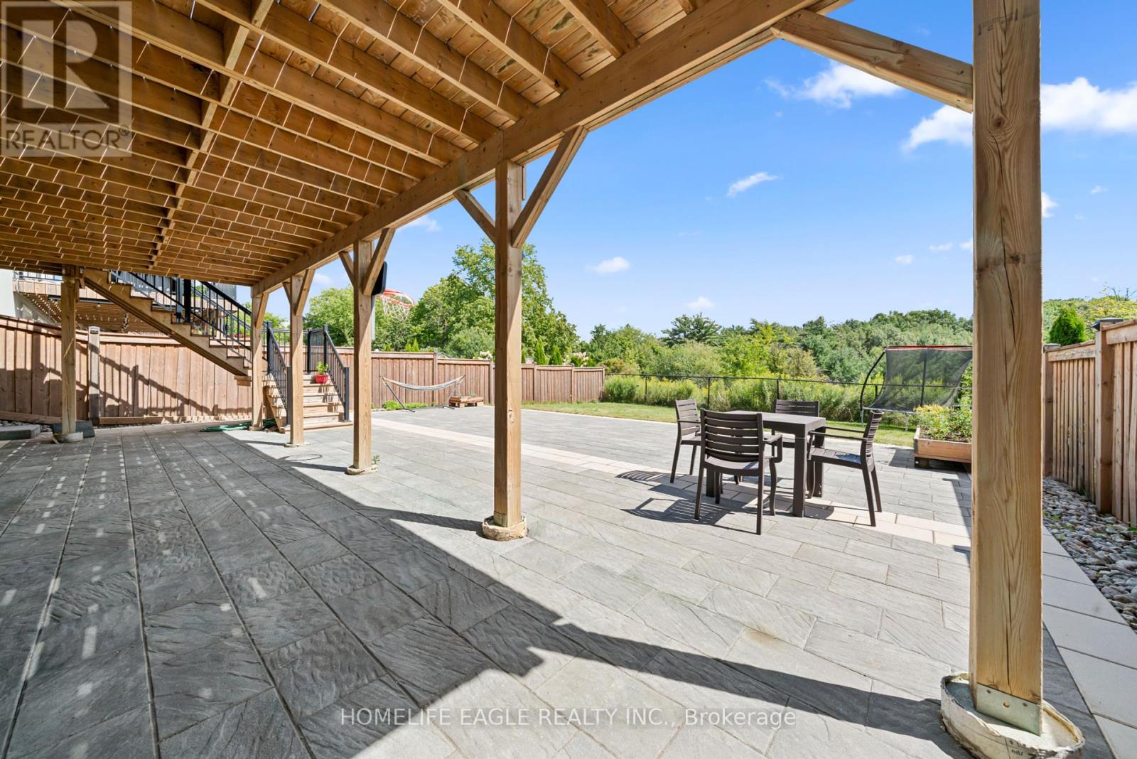 Photo 3 of 545 Clifford Perry Place, Newmarket ON