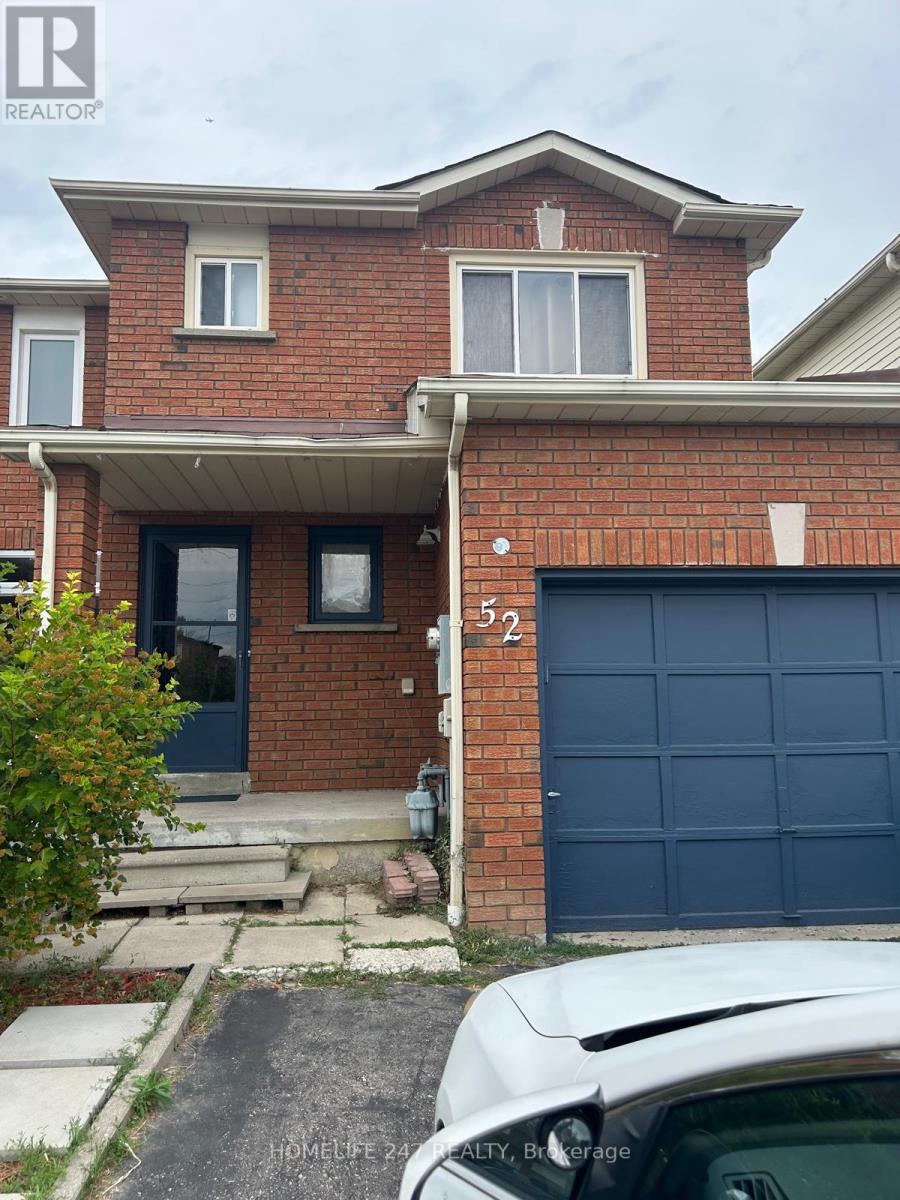 Photo 14 of 52 Tulip Drive, Brampton ON