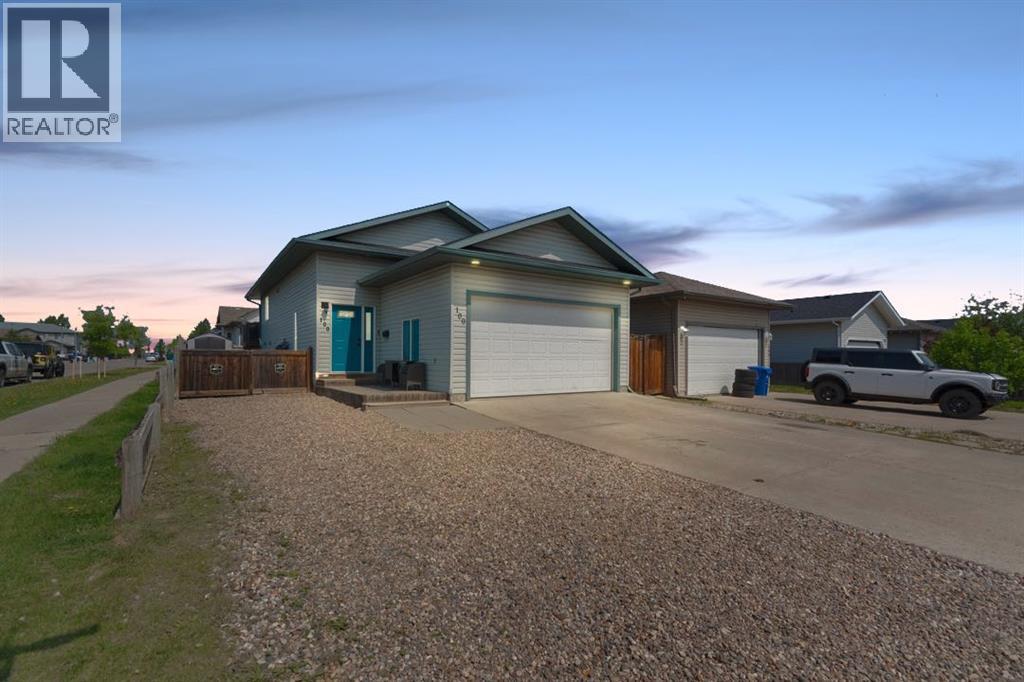 Photo 1 of 100 Swanson Crescent, Fort Mcmurray AB