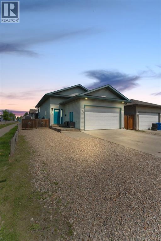 Photo 24 of 100 Swanson Crescent, Fort Mcmurray AB