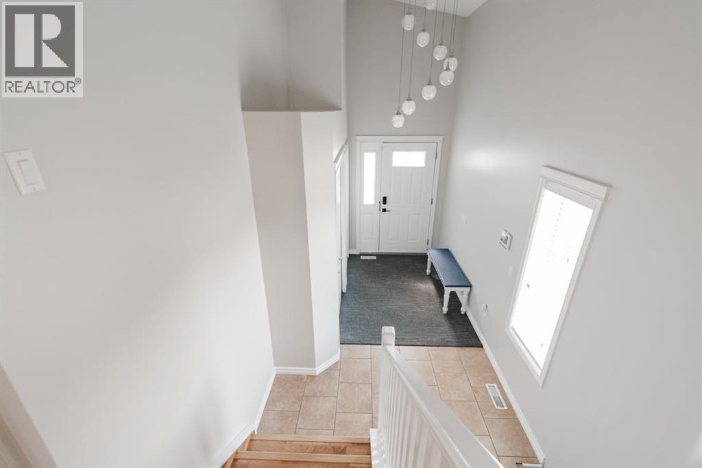Photo 3 of 100 Swanson Crescent, Fort Mcmurray AB