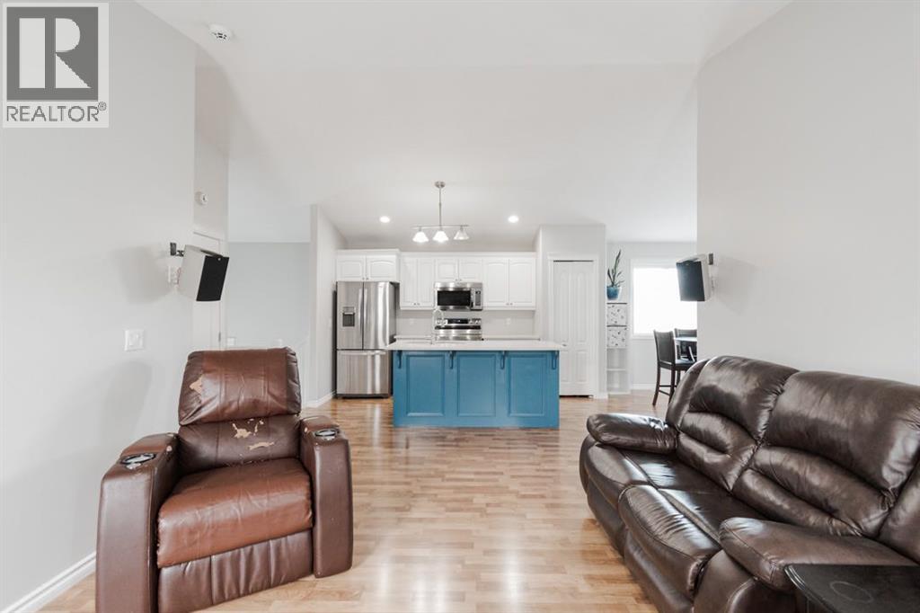 Photo 12 of 100 Swanson Crescent, Fort Mcmurray AB