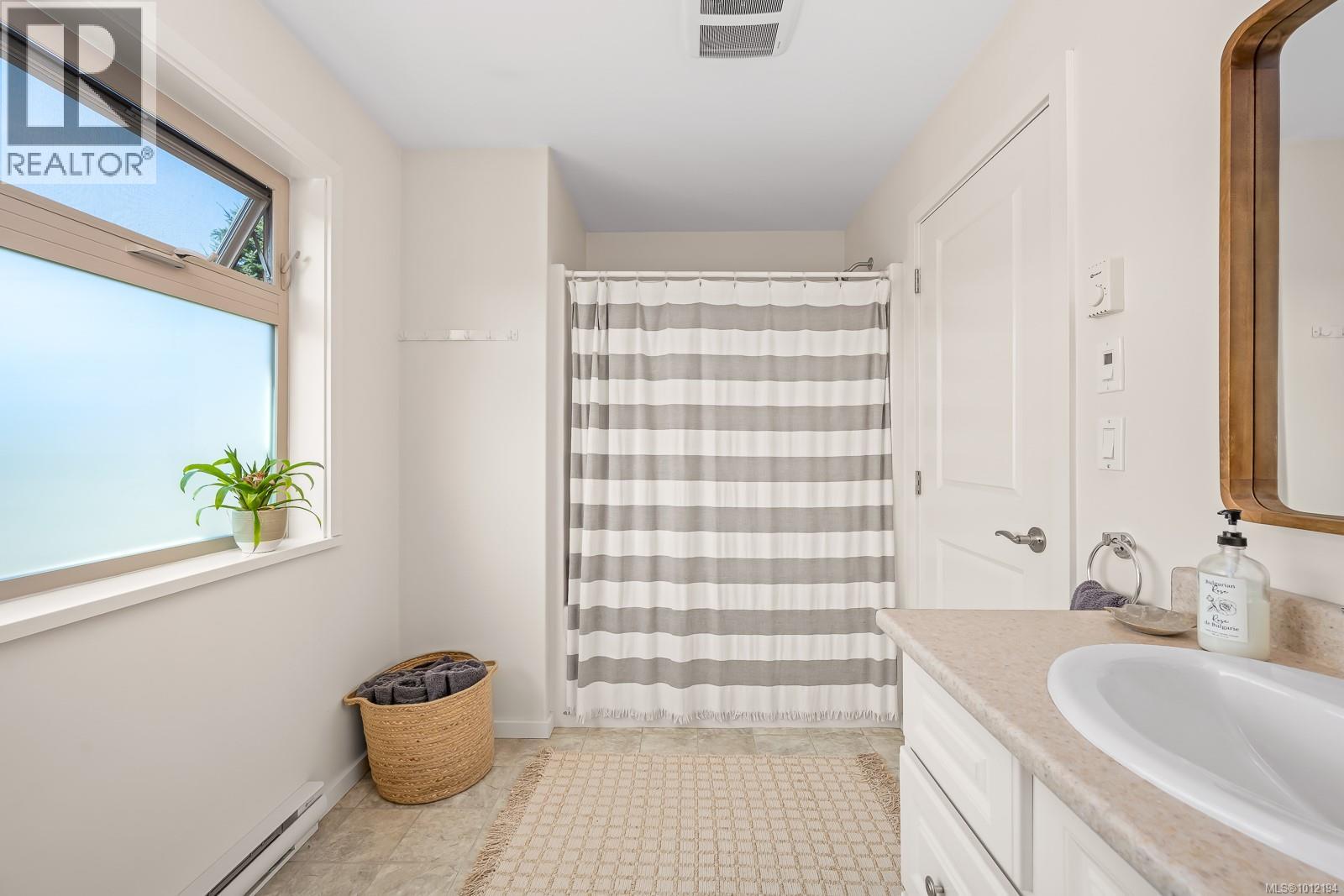 1818 Little River Rd, Comox