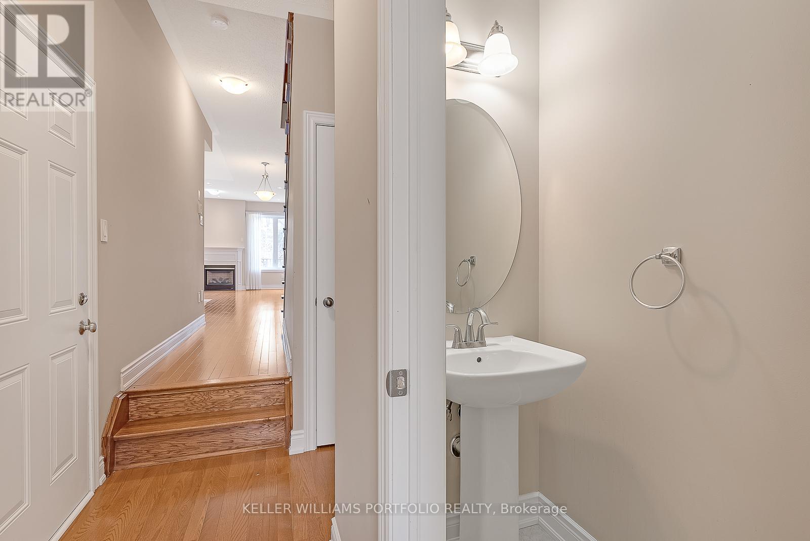 Photo 41 of 83 1331 Major Mackenzie Drive W, Vaughan ON