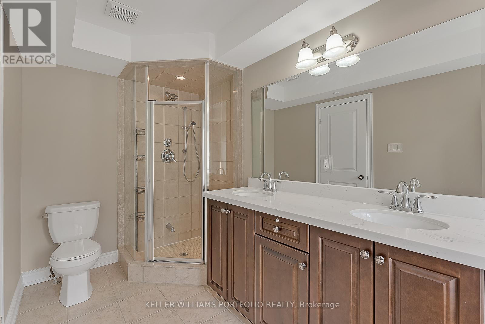 Photo 22 of 83 1331 Major Mackenzie Drive W, Vaughan ON
