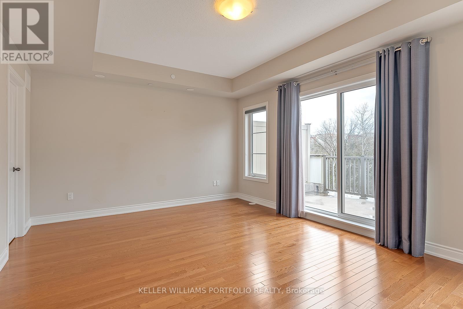 Photo 12 of 83 1331 Major Mackenzie Drive W, Vaughan ON