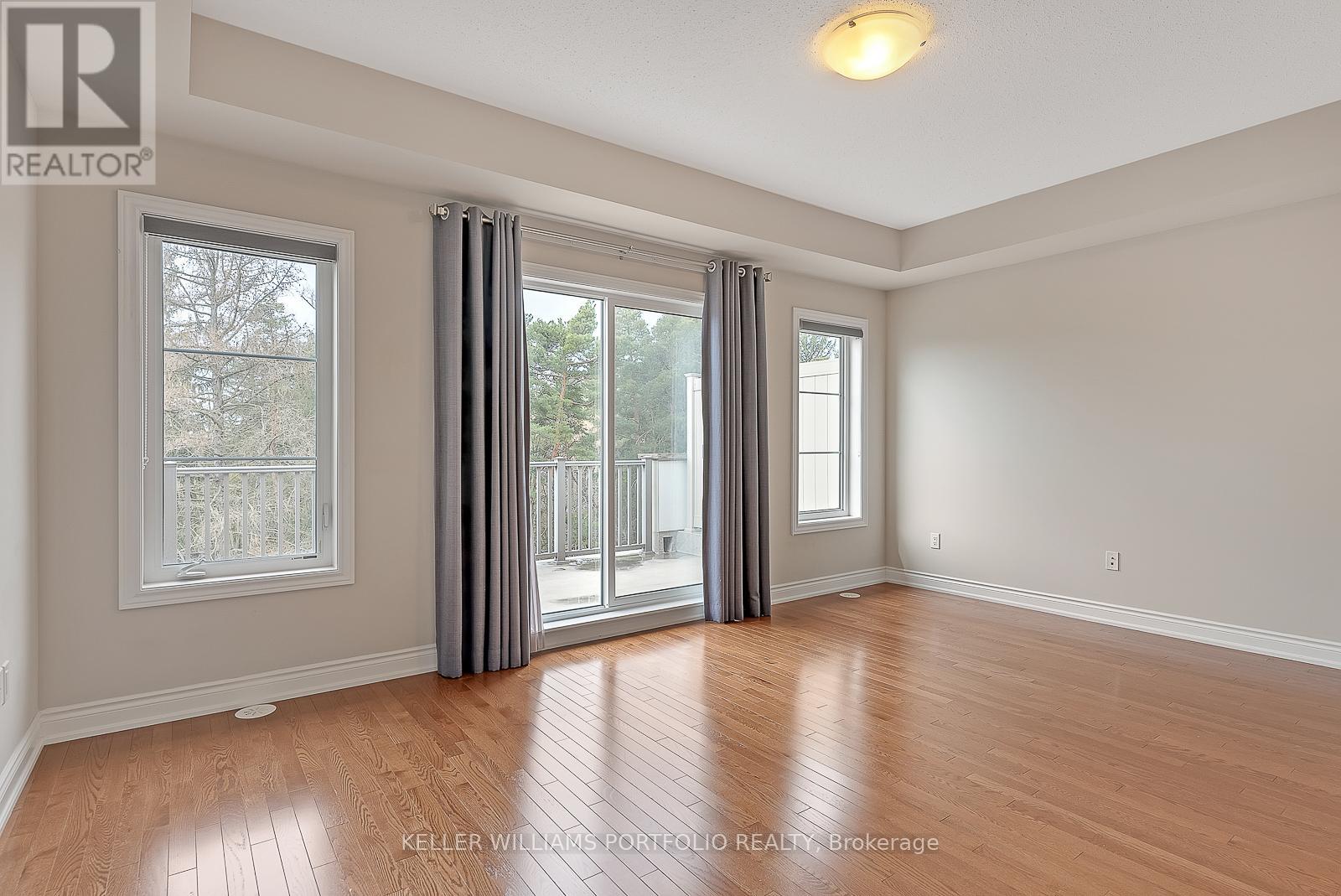 Photo 15 of 83 1331 Major Mackenzie Drive W, Vaughan ON