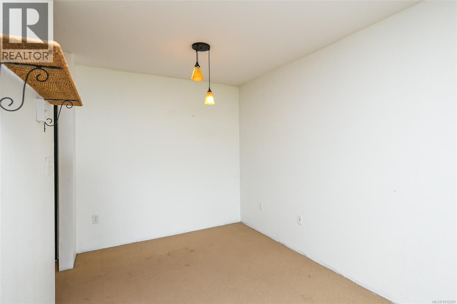 310 1050 Braidwood Rd, Courtenay