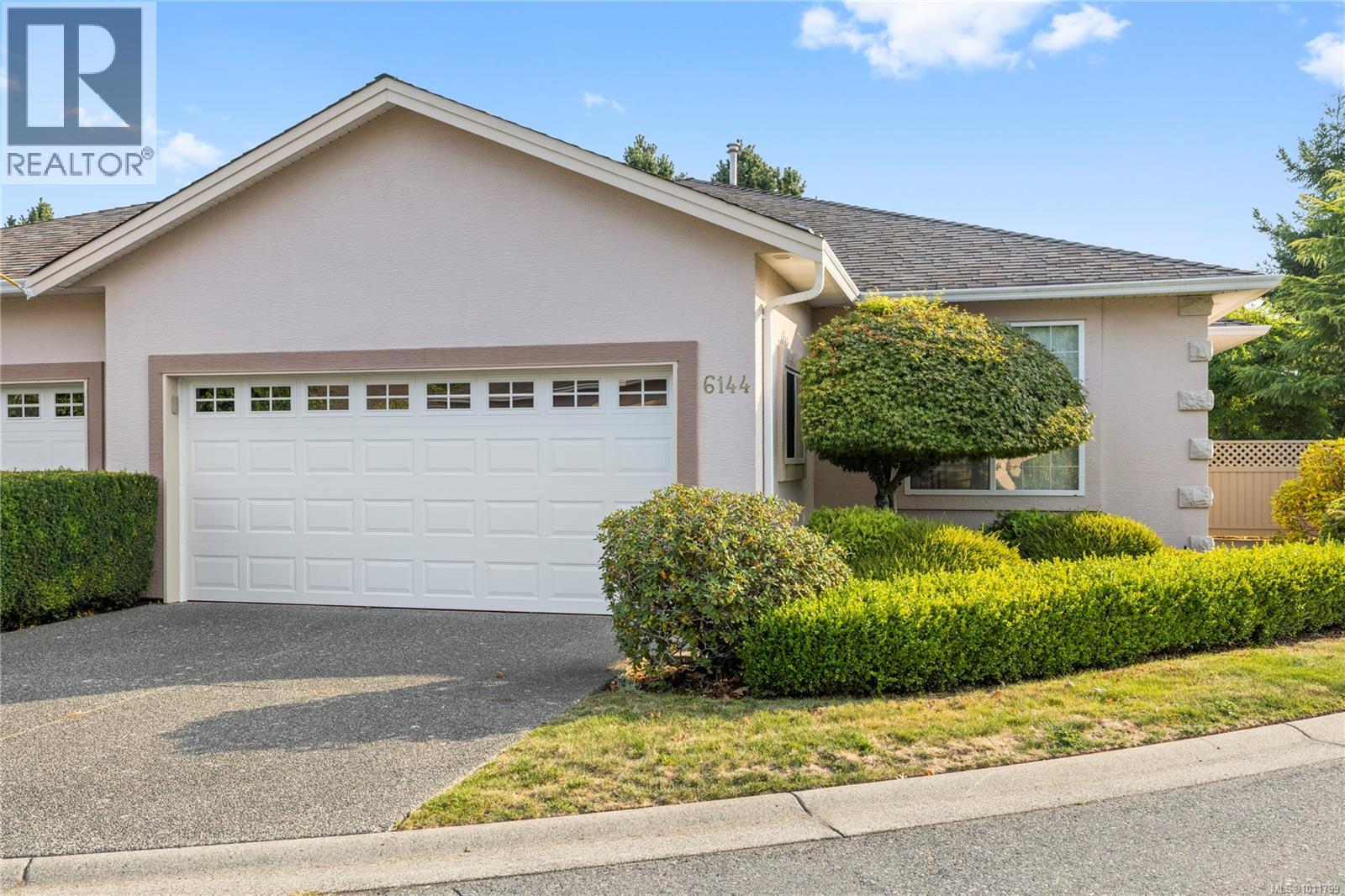 Photo 1 of 6144 Saturna Ave, Nanaimo BC