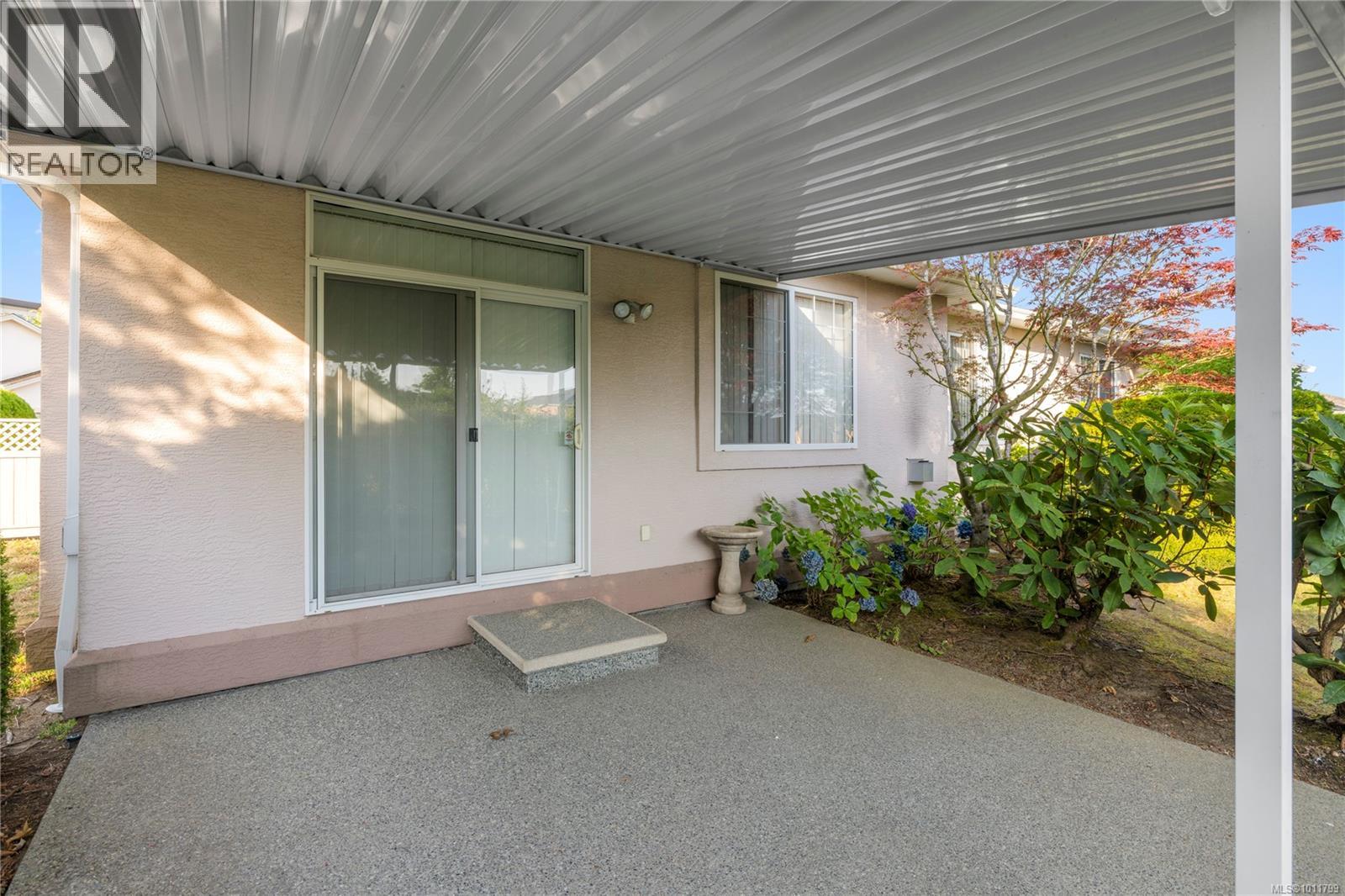 Photo 13 of 6144 Saturna Ave, Nanaimo BC