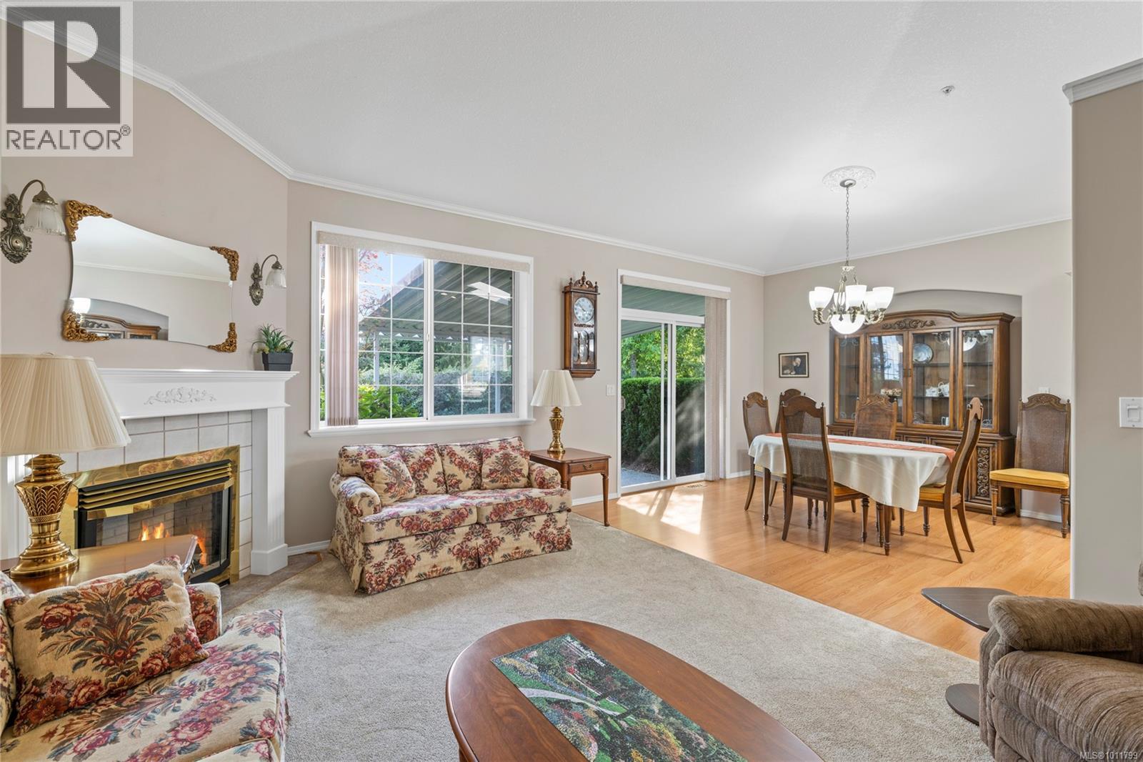 Photo 2 of 6144 Saturna Ave, Nanaimo BC