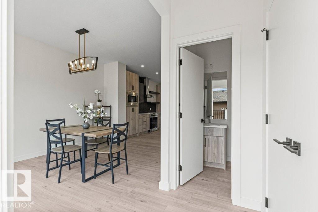 Photo 4 of 9826 158 St Nw, Edmonton AB