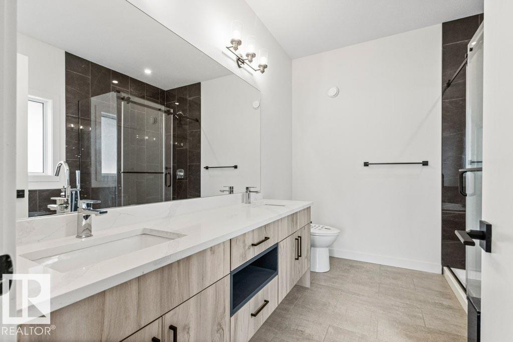 Photo 25 of 9826 158 St Nw, Edmonton AB