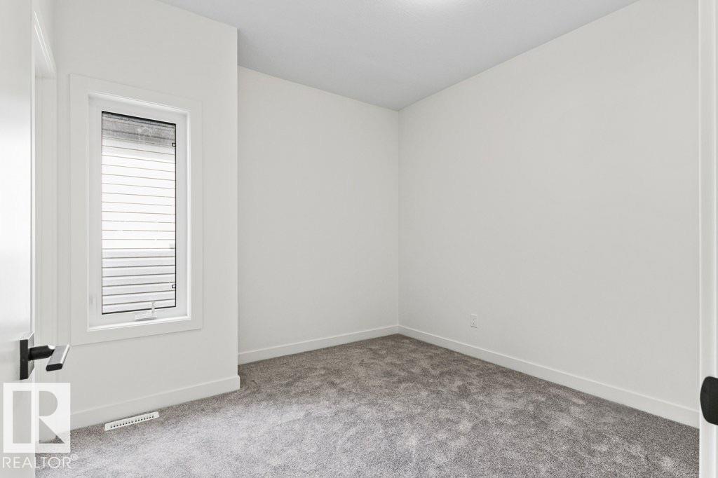 Photo 2 of 9826 158 St Nw, Edmonton AB