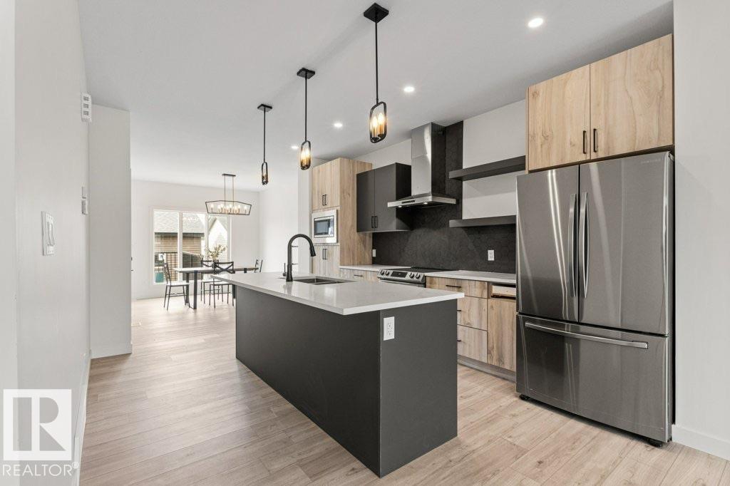 Photo 13 of 9826 158 St Nw, Edmonton AB
