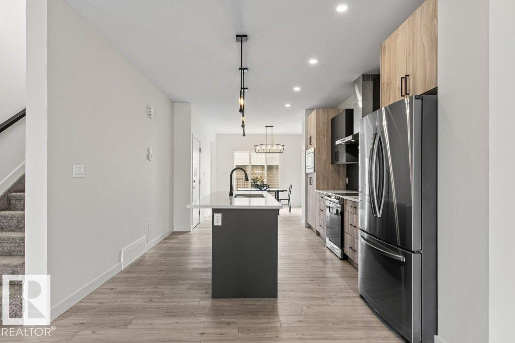 Photo 33 of 9826 158 St Nw, Edmonton AB