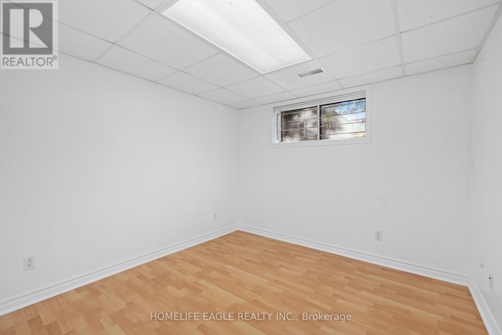 Photo 19 of 50 Tormore Drive, Richmond Hill ON