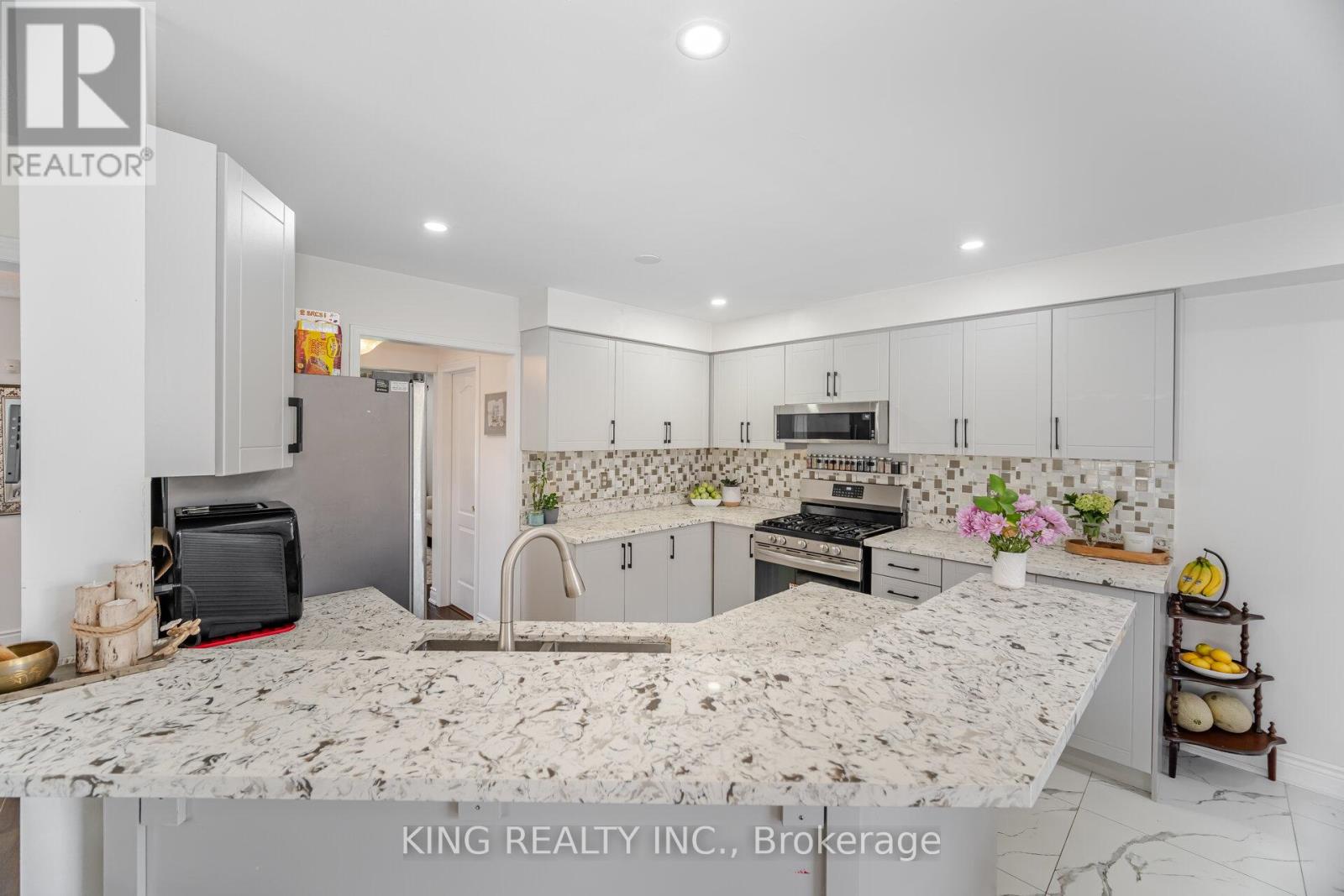 Photo 45 of 89 Crystal Glen Crescent, Brampton ON