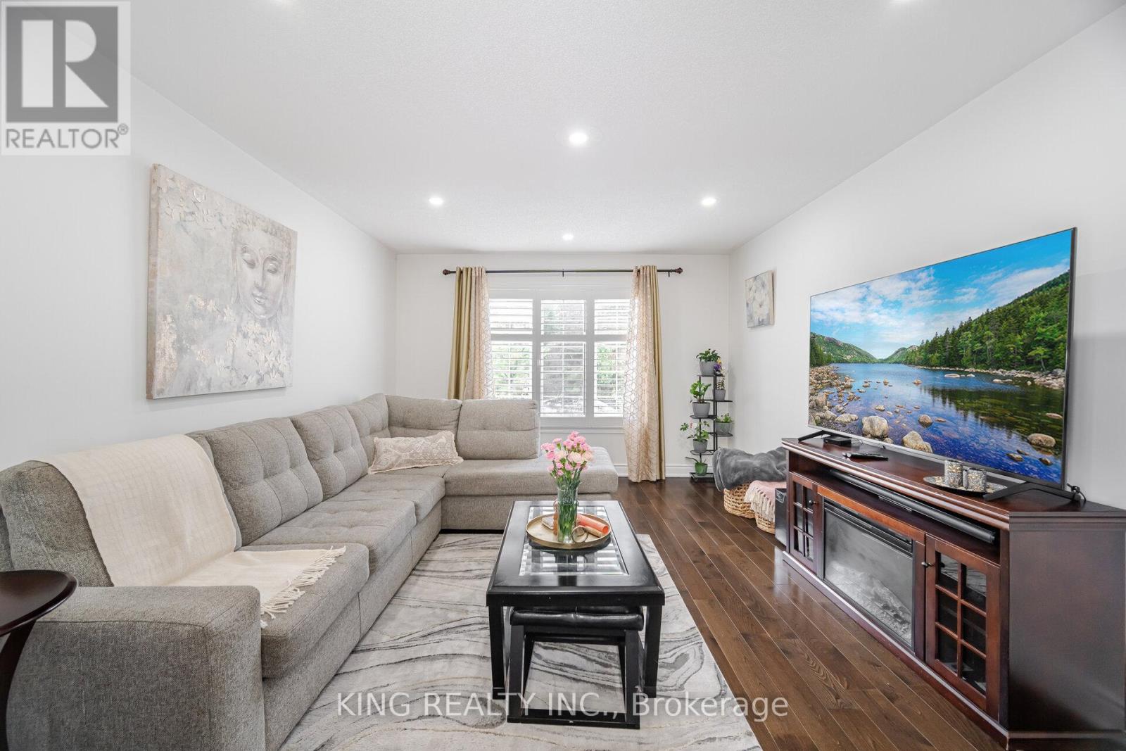 Photo 18 of 89 Crystal Glen Crescent, Brampton ON