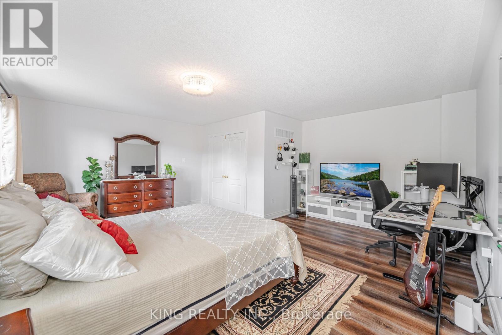 Photo 25 of 89 Crystal Glen Crescent, Brampton ON
