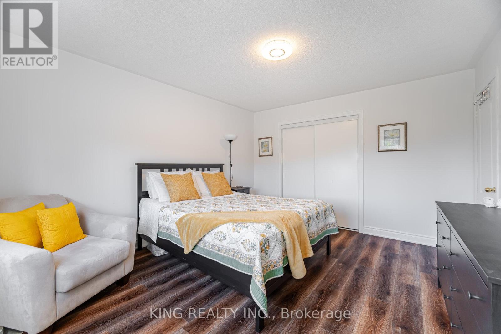 Photo 47 of 89 Crystal Glen Crescent, Brampton ON