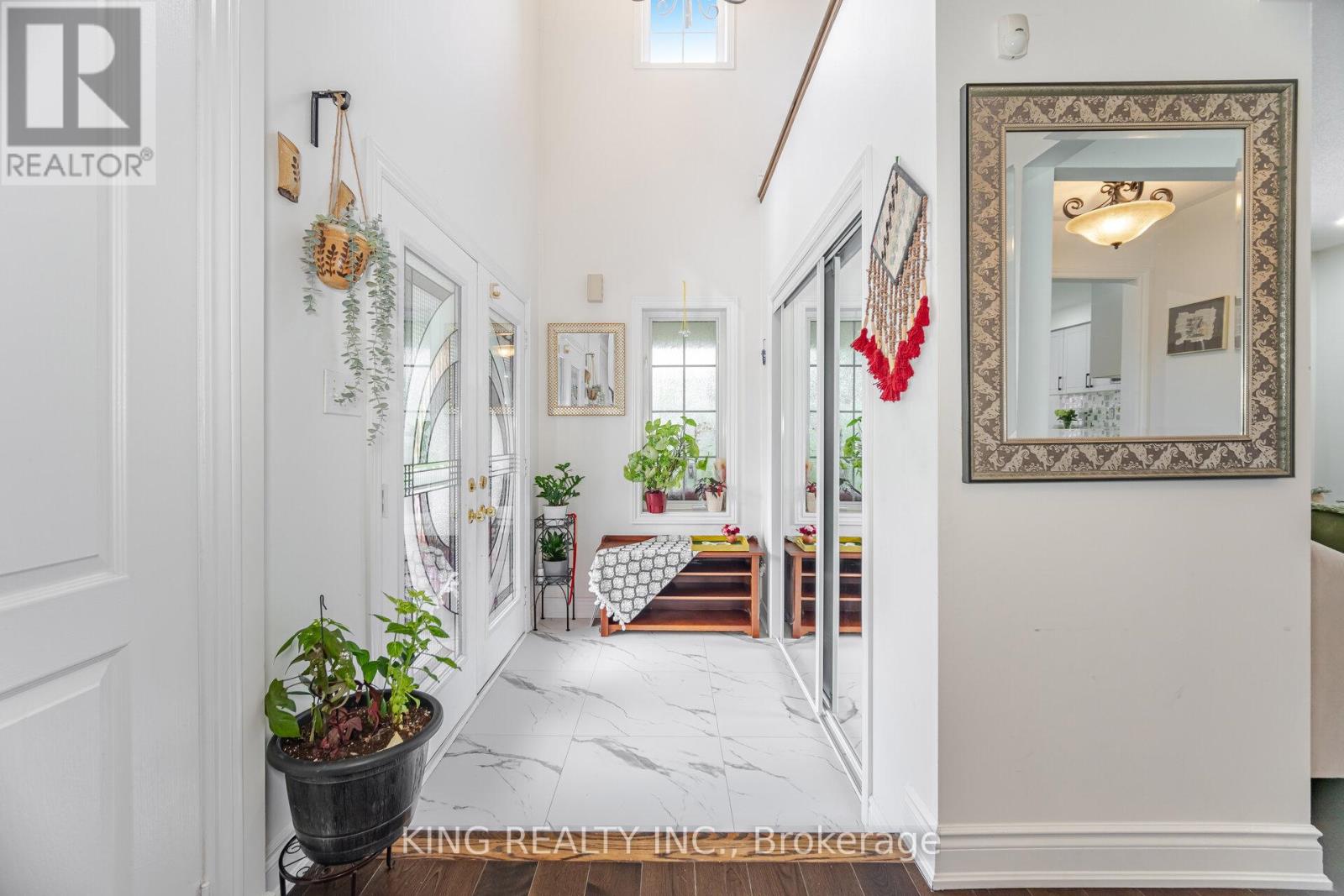 Photo 17 of 89 Crystal Glen Crescent, Brampton ON